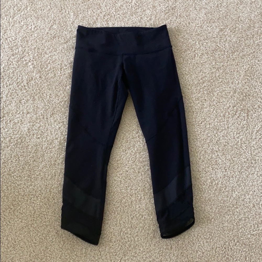 ELUC Lululemon Cropped Black Mesh Legging